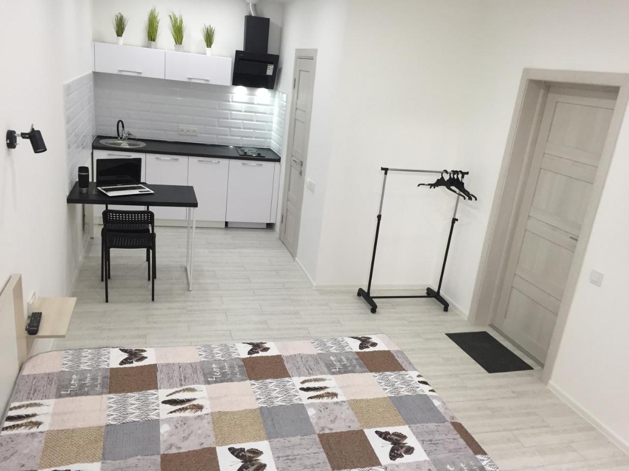Small Underground Apartment At The Center Херсон Екстер'єр фото