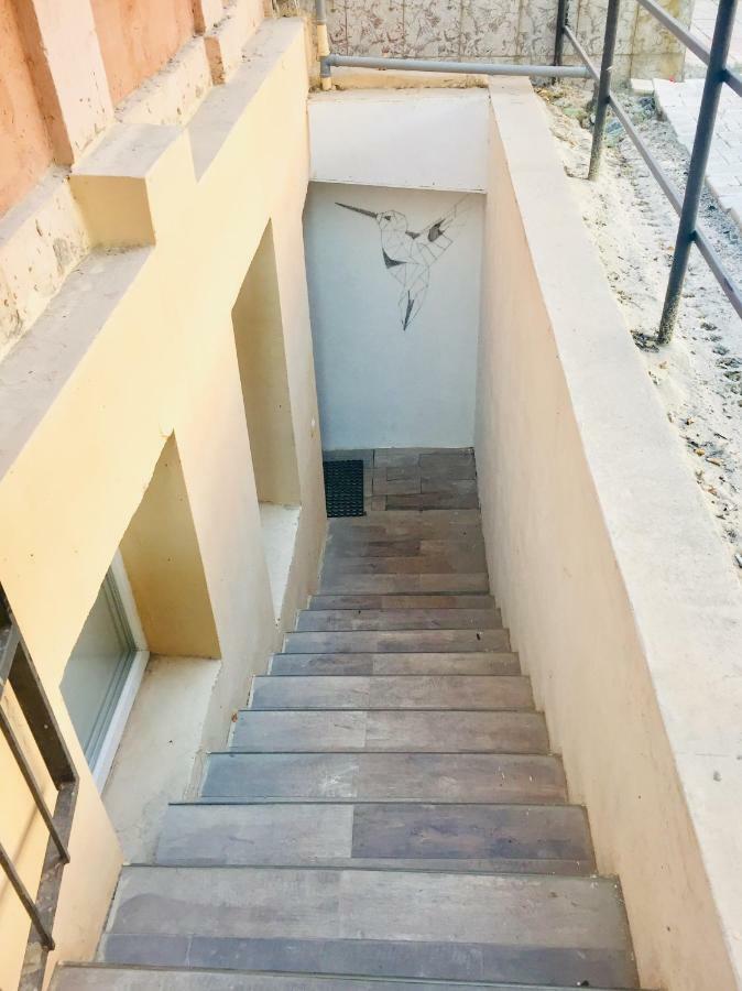 Small Underground Apartment At The Center Херсон Екстер'єр фото